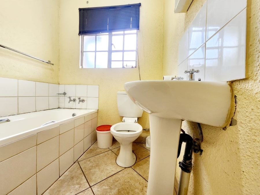 3 Bedroom Property for Sale in Geelhoutpark North West